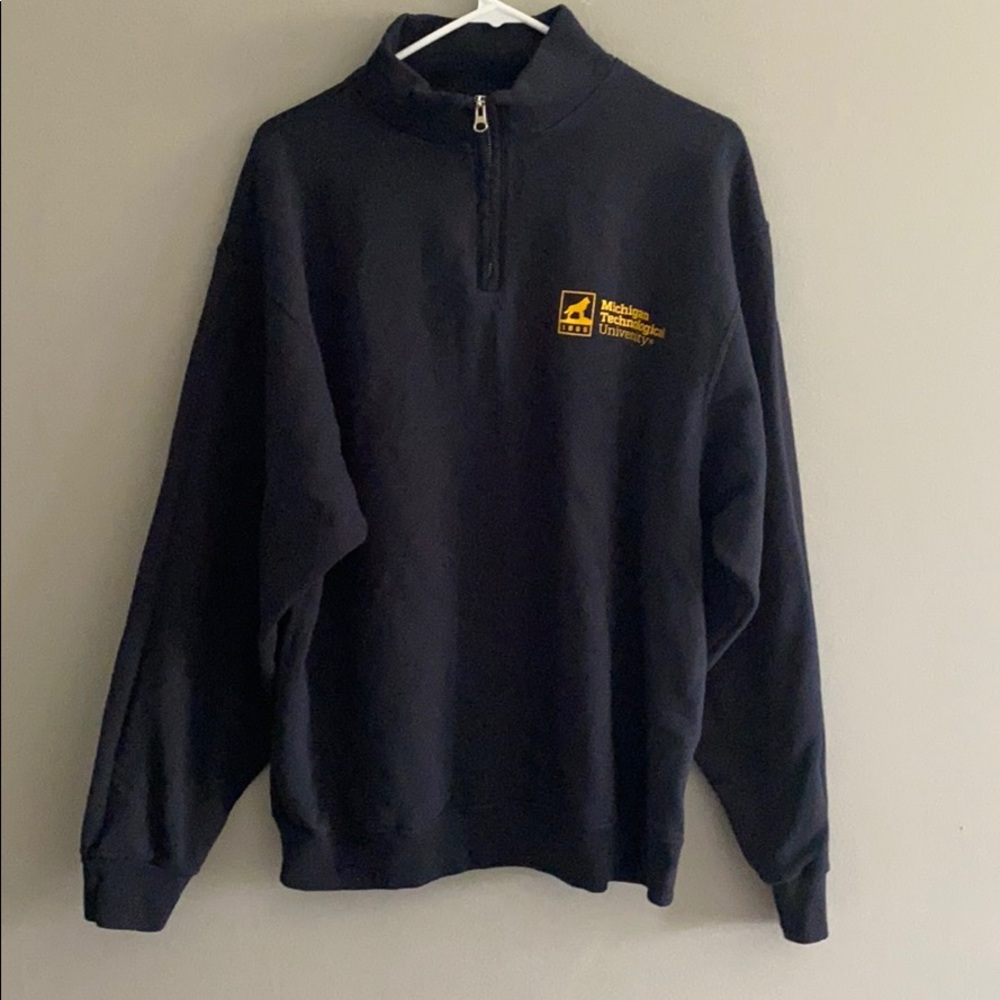 Michigan Tech 1/4 zip sweatshirt